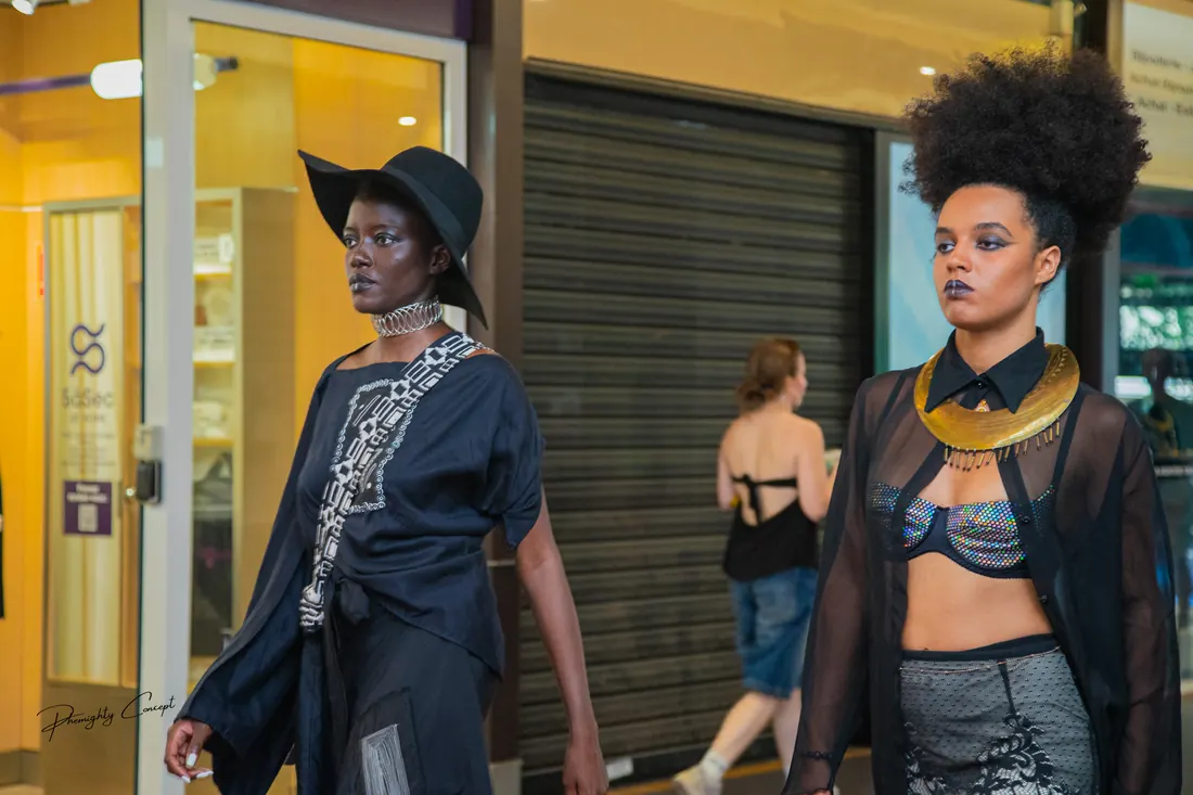 Hats, brass & indigo, Editorial