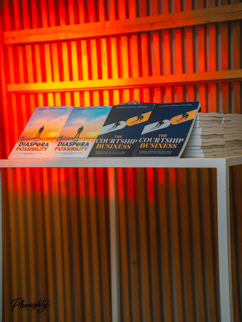 Lancement et dévoilement d’un livre, Lancement de livre
